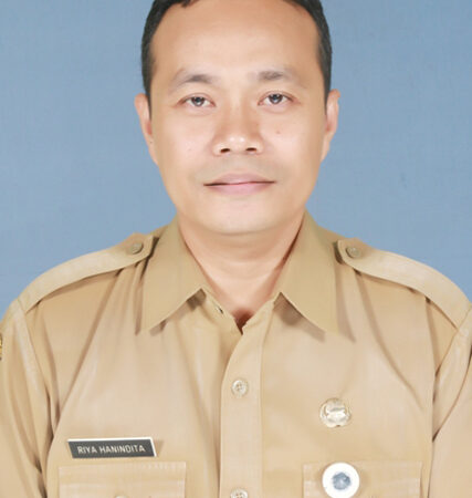RIYA HANINDITA, S.Pd.