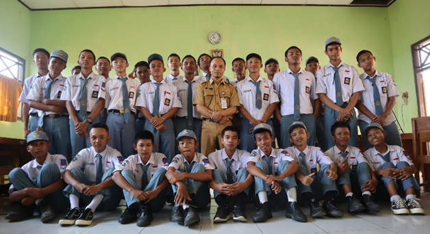 Meningkatkan Peran Aktif dan Kemampuan Literasi Peserta Didik Dengan Model Pembelajaran Problem Based Learning (PBL) Dengan Pendekatan Saintifik dan TPACK Pada Mata Pelajaran Informatika